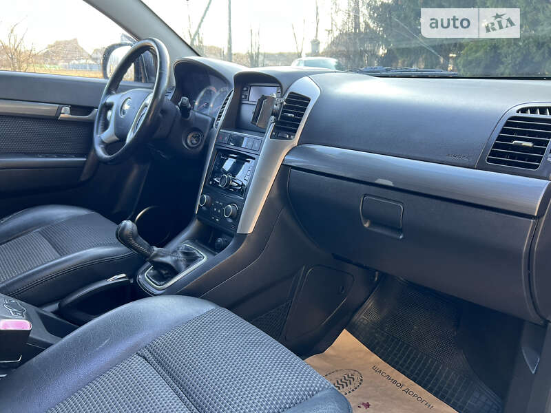 Внедорожник / Кроссовер Chevrolet Captiva 2009 в Луцке