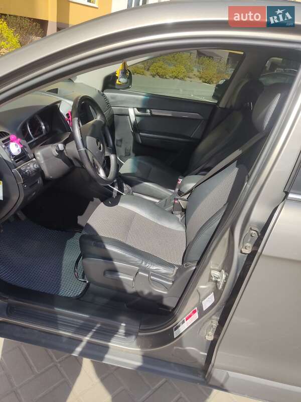 Внедорожник / Кроссовер Chevrolet Captiva 2008 в Чернигове фото 4 Внедорожник / Кроссовер Chevrolet Captiva 2008 в Чернигове