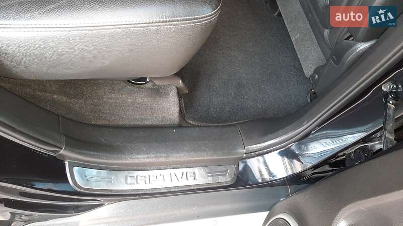 Позашляховик / Кросовер Chevrolet Captiva 2012 в Рівному