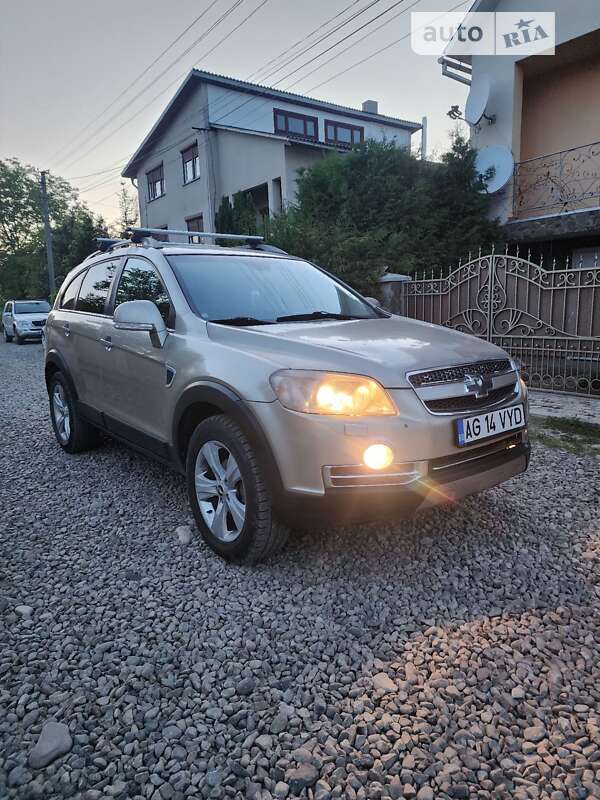 Позашляховик / Кросовер Chevrolet Captiva 2009 в Тячеві