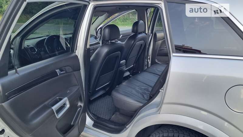 Позашляховик / Кросовер Chevrolet Captiva 2014 в Львові
