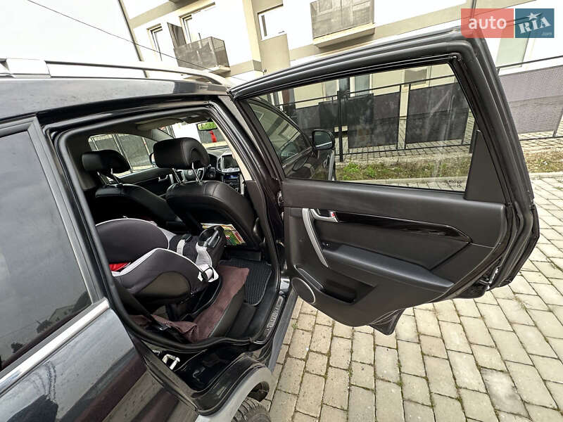 Внедорожник / Кроссовер Chevrolet Captiva 2011 в Хмельницком