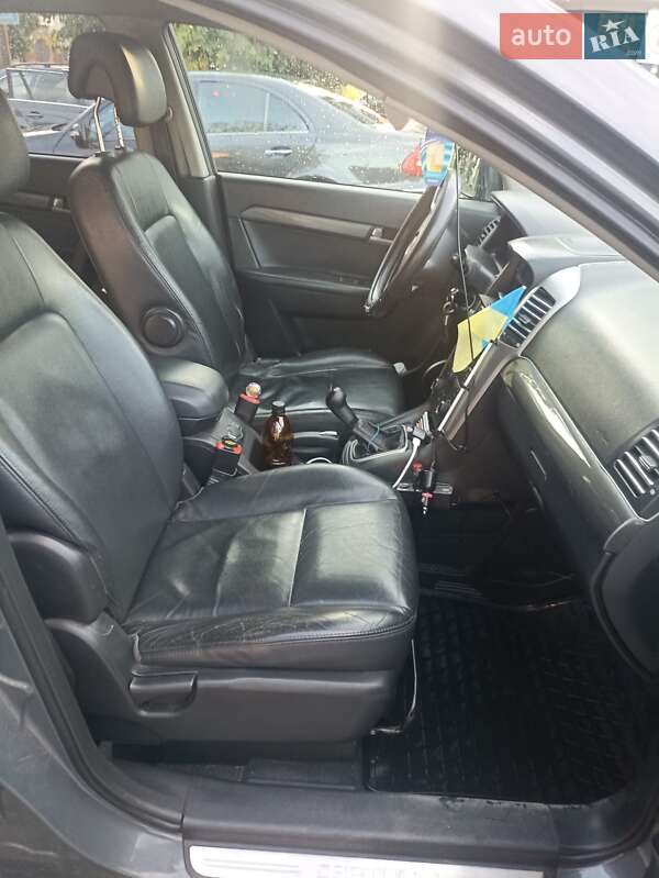 Позашляховик / Кросовер Chevrolet Captiva 2010 в Луцьку