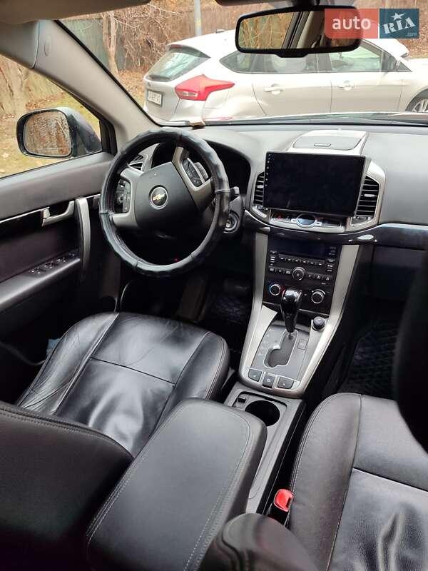 Позашляховик / Кросовер Chevrolet Captiva 2011 в Києві