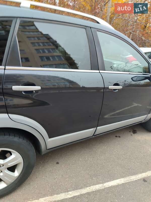 Позашляховик / Кросовер Chevrolet Captiva 2011 в Києві