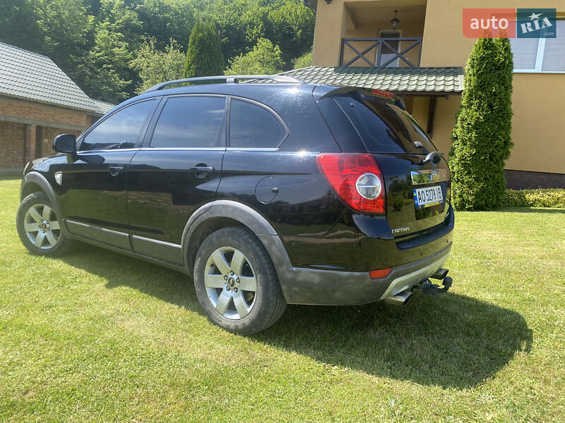 Позашляховик / Кросовер Chevrolet Captiva 2006 в Тячеві фото 5 Позашляховик / Кросовер Chevrolet Captiva 2006 в Тячеві