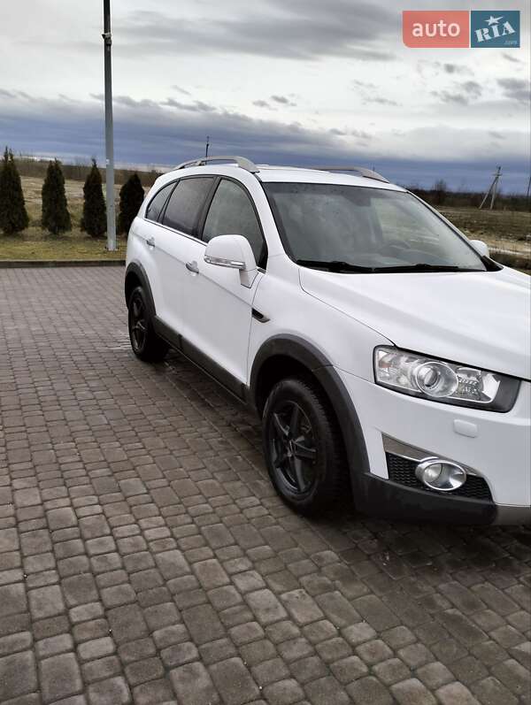 Внедорожник / Кроссовер Chevrolet Captiva 2011 в Городке