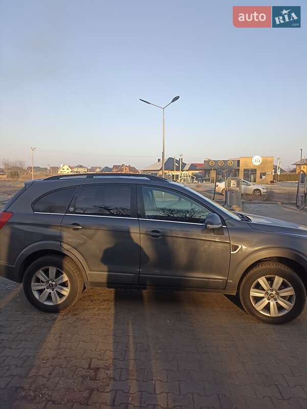Позашляховик / Кросовер Chevrolet Captiva 2010 в Луцьку