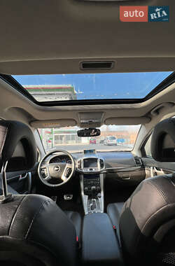 Позашляховик / Кросовер Chevrolet Captiva 2014 в 