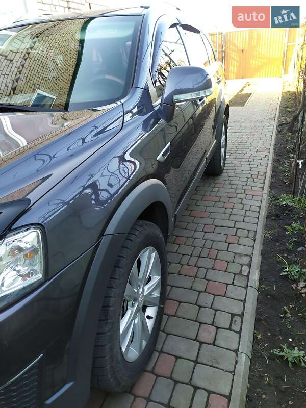 Внедорожник / Кроссовер Chevrolet Captiva 2015 в Широкой Даче