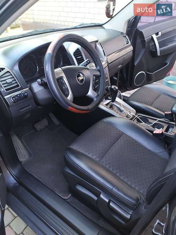 Внедорожник / Кроссовер Chevrolet Captiva 2015 в Широкой Даче