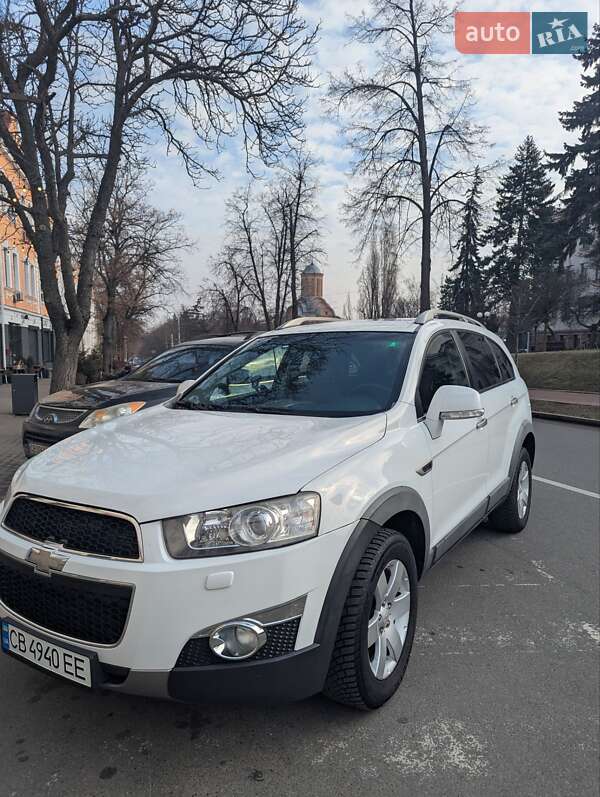 Позашляховик / Кросовер Chevrolet Captiva 2011 в Чернігові
