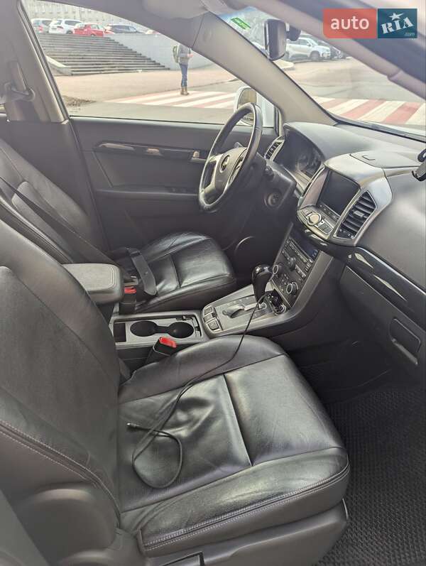 Позашляховик / Кросовер Chevrolet Captiva 2011 в Чернігові
