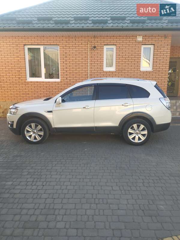 Позашляховик / Кросовер Chevrolet Captiva 2011 в Ковелі