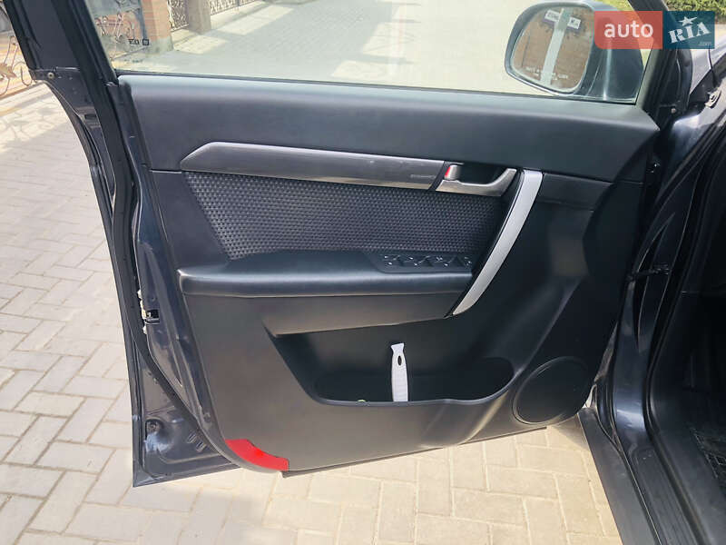 Позашляховик / Кросовер Chevrolet Captiva 2009 в Луцьку
