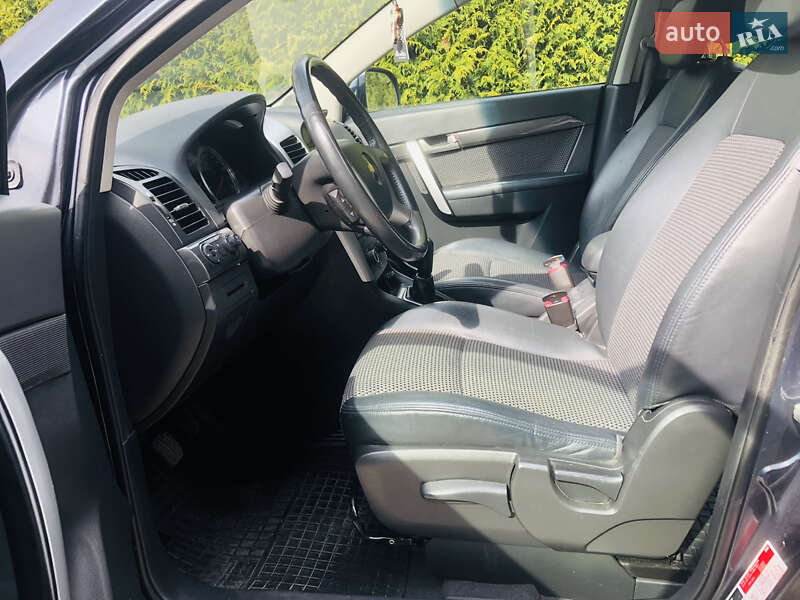 Позашляховик / Кросовер Chevrolet Captiva 2009 в Луцьку