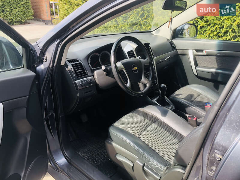 Позашляховик / Кросовер Chevrolet Captiva 2009 в Луцьку