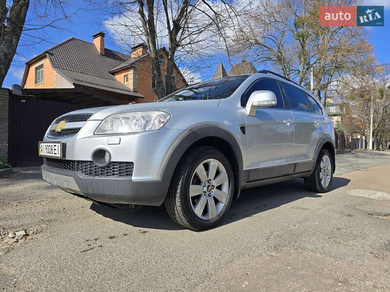 Позашляховик / Кросовер Chevrolet Captiva 2010 в Києві