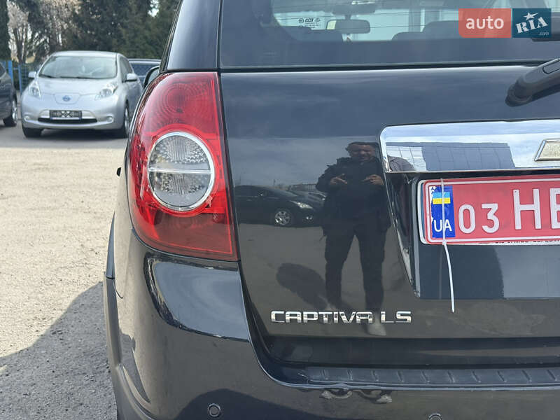 Внедорожник / Кроссовер Chevrolet Captiva 2010 в Ровно