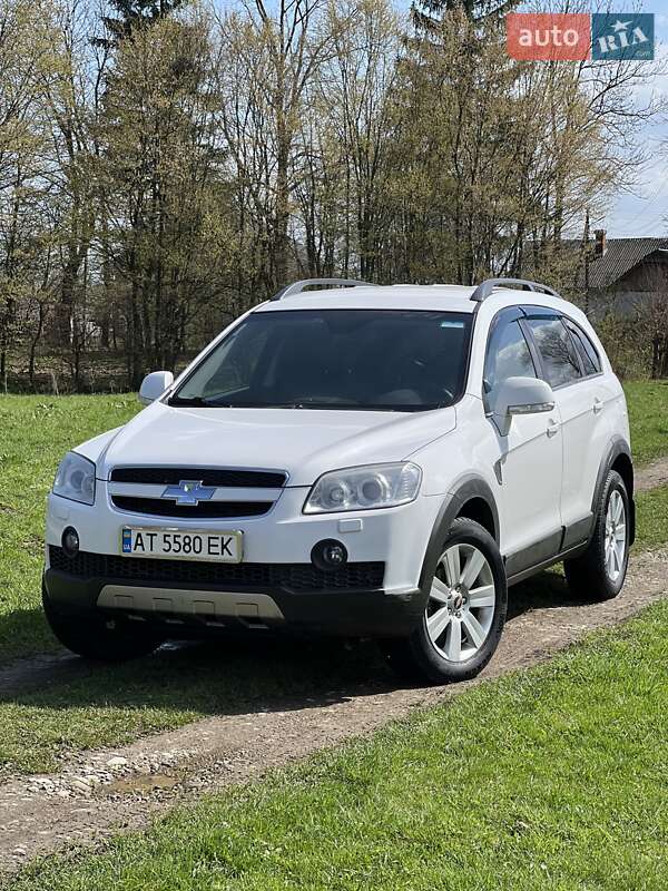 Позашляховик / Кросовер Chevrolet Captiva 2009 в 