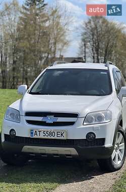 Позашляховик / Кросовер Chevrolet Captiva 2009 в 