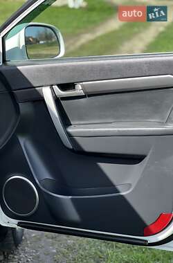 Позашляховик / Кросовер Chevrolet Captiva 2009 в 