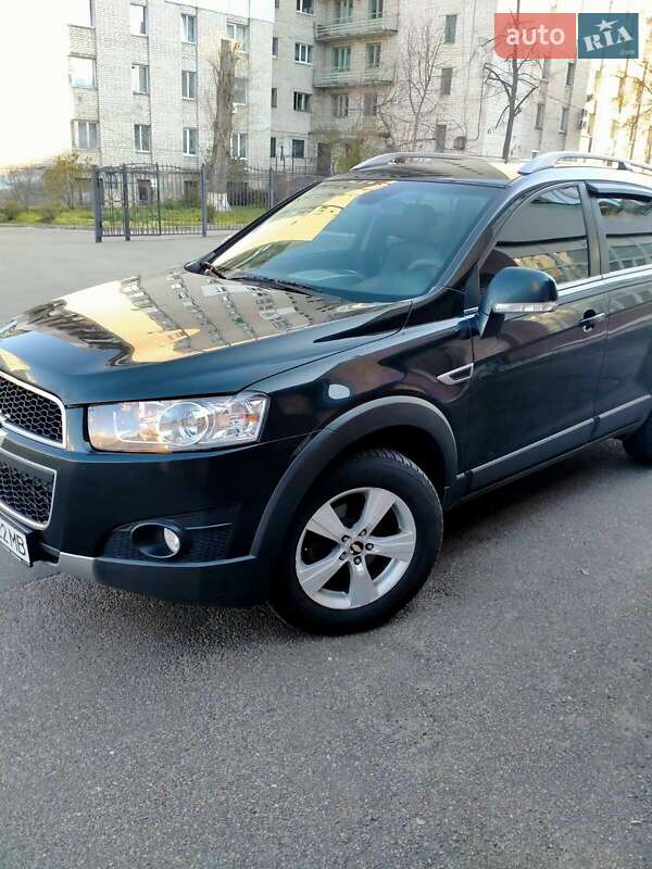 Позашляховик / Кросовер Chevrolet Captiva 2011 в Києві