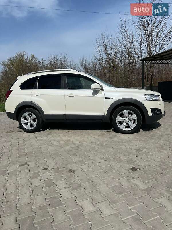 Внедорожник / Кроссовер Chevrolet Captiva 2011 в 
