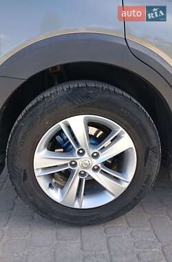 Позашляховик / Кросовер Chevrolet Captiva 2010 в 