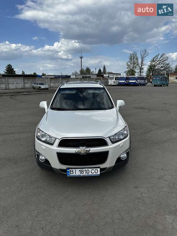 Позашляховик / Кросовер Chevrolet Captiva 2011 в Полтаві
