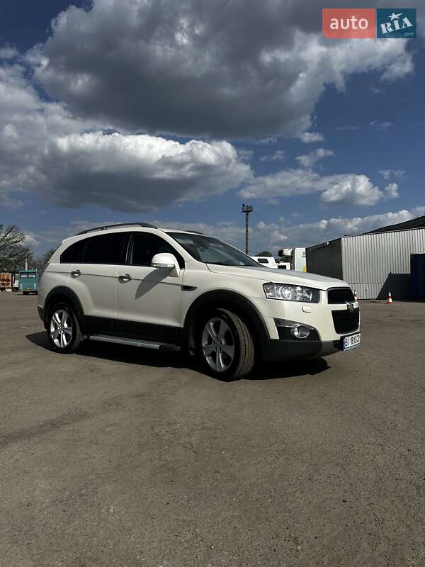 Позашляховик / Кросовер Chevrolet Captiva 2011 в Полтаві