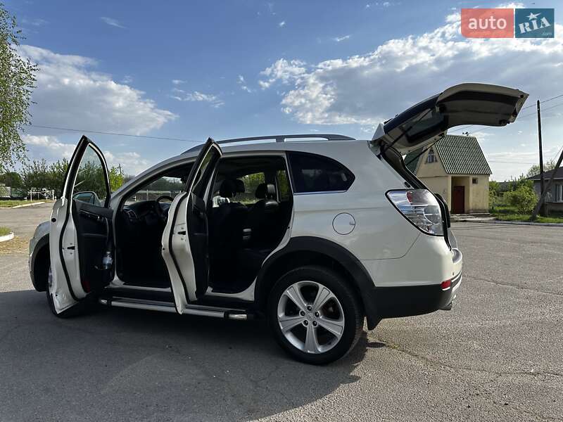Позашляховик / Кросовер Chevrolet Captiva 2011 в Полтаві