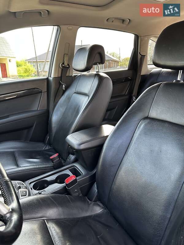 Позашляховик / Кросовер Chevrolet Captiva 2011 в Полтаві