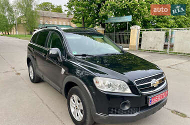 Внедорожник / Кроссовер Chevrolet Captiva 2010 в Остроге