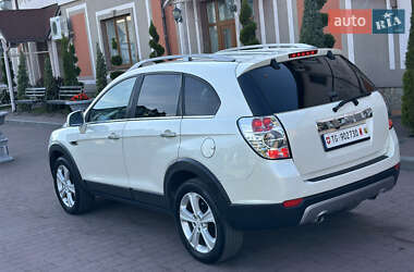 Позашляховик / Кросовер Chevrolet Captiva 2011 в 