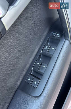 Позашляховик / Кросовер Chevrolet Captiva 2011 в 