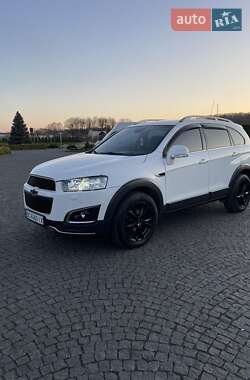 Позашляховик / Кросовер Chevrolet Captiva 2013 в 