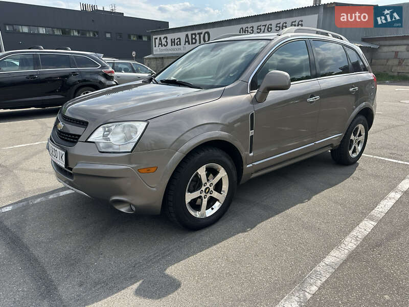 Позашляховик / Кросовер Chevrolet Captiva 2012 в Києві
