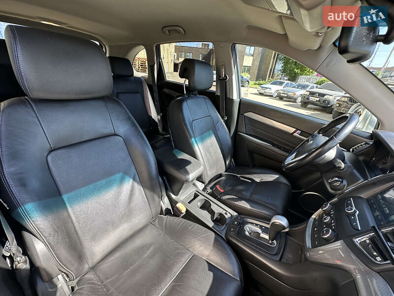 Позашляховик / Кросовер Chevrolet Captiva 2017 в Києві