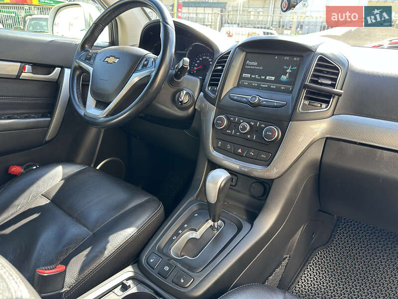 Позашляховик / Кросовер Chevrolet Captiva 2017 в Києві