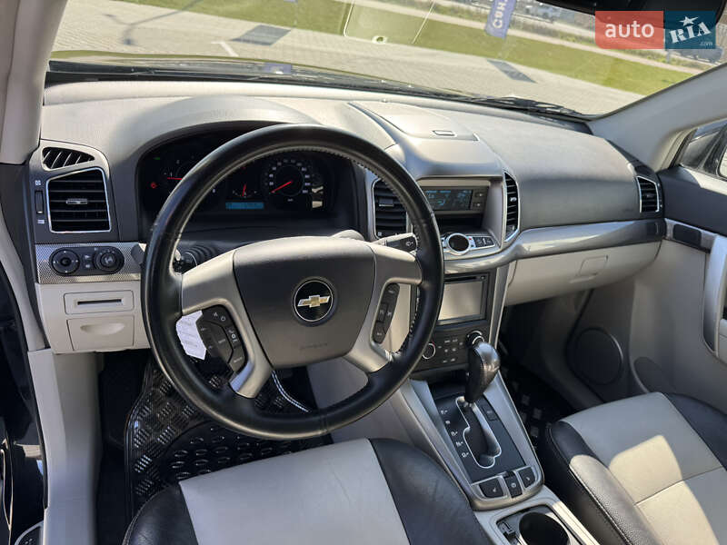 Позашляховик / Кросовер Chevrolet Captiva 2013 в Луцьку