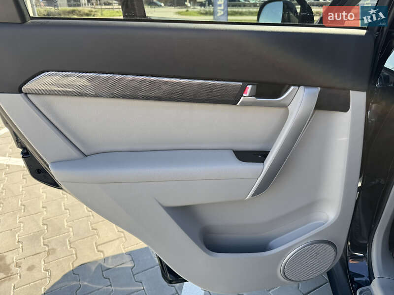 Позашляховик / Кросовер Chevrolet Captiva 2013 в Луцьку