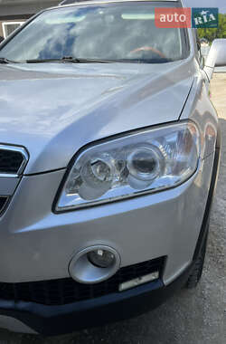 Позашляховик / Кросовер Chevrolet Captiva 2007 в 