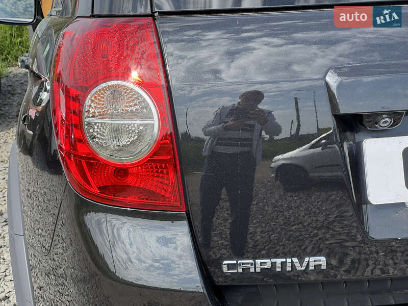 Внедорожник / Кроссовер Chevrolet Captiva 2011 в Стрые