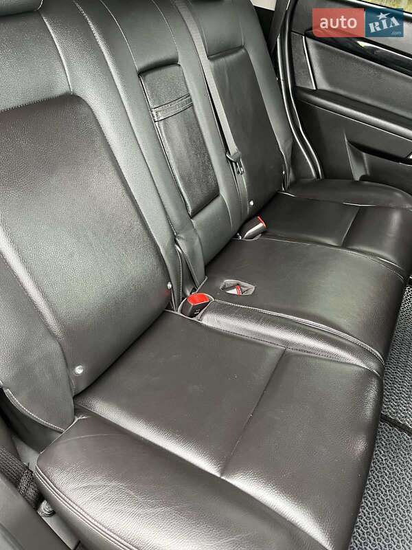 Внедорожник / Кроссовер Chevrolet Captiva 2012 в Новояворовске