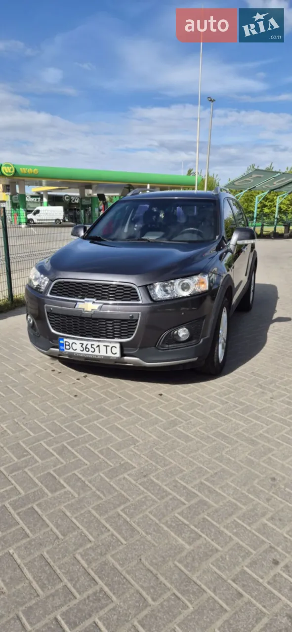 Автомобіль у відмінному технічному стані, нічого не гримить і не стукає. Вчасно обслуговувався, не потребує жодних вкладень. Салон чистий, не прокурений.  Є додаткові опції: кондиціонер, клімат-контроль, підігрів сидінь, мультимедіа, парктроніки.Також зимові шини.