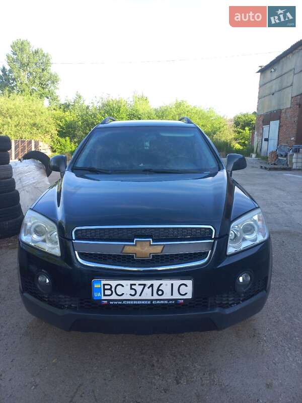 Позашляховик / Кросовер Chevrolet Captiva 2009 в 