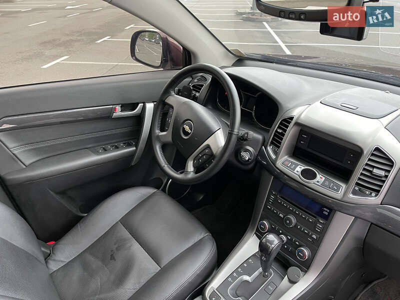 Позашляховик / Кросовер Chevrolet Captiva 2014 в Києві