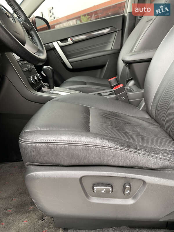 Позашляховик / Кросовер Chevrolet Captiva 2014 в Києві
