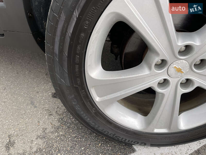 Позашляховик / Кросовер Chevrolet Captiva 2014 в Києві